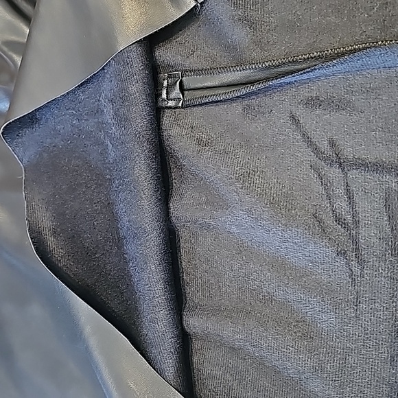 Bar III Faux Leather Mini Skirt - Size 4 - Picture 3 of 9